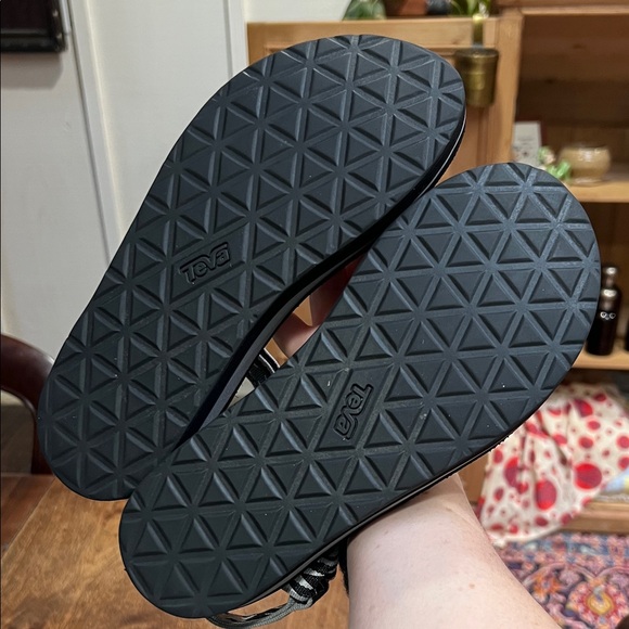 Teva Midform Universal Sandals in B/W Pattern - Picture 7 of 9